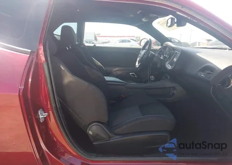 2019 Dodge Challenger R/T z USA, uszkodzony, nr VIN 2C3CDZBT2KH751102